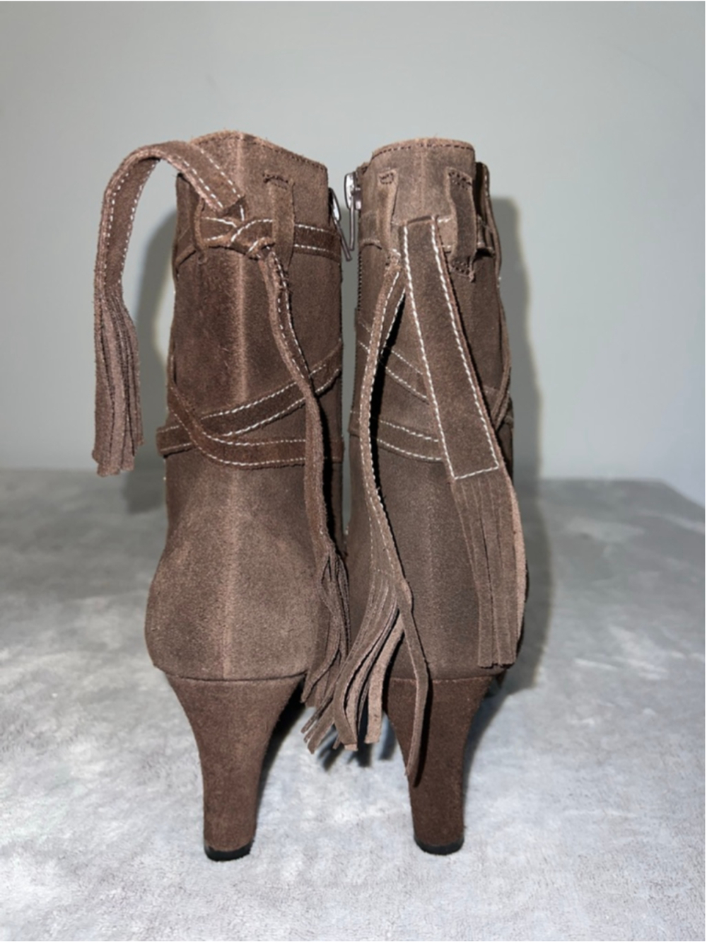Women's Bisou Bisou Brown Suede Ankle Boots Size 7.5 - Picture 4 of 10